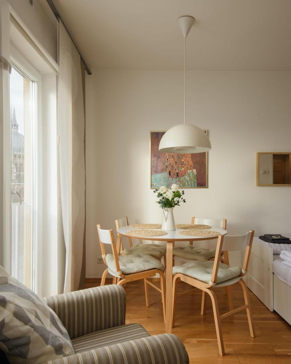 Modern Vienna Apartment In Prime Location Exterior photo